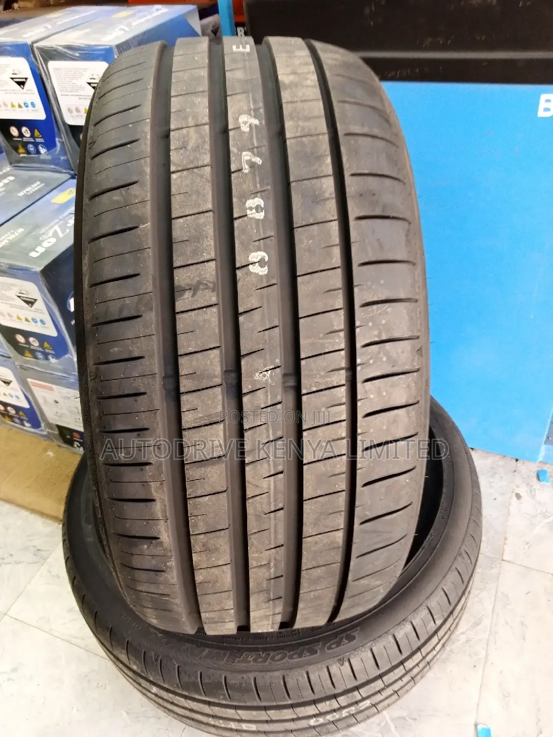 275/40r19 Dunlop Tyre