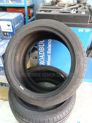 275/40r19 Dunlop Tyre