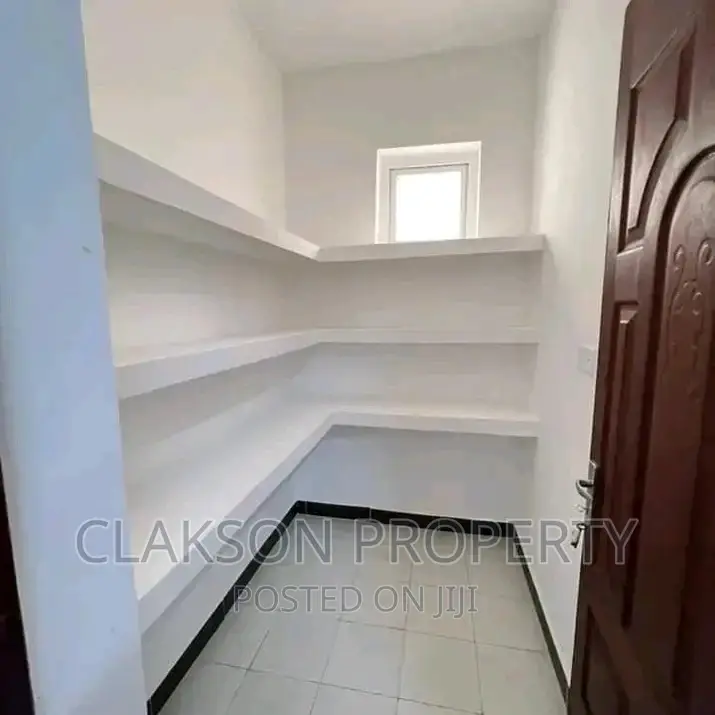 2bdrm Apartment in Azeru Road, Lavington for rent