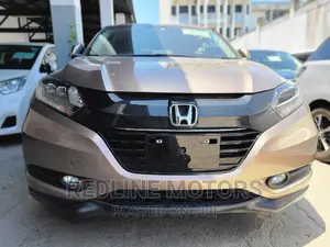 Honda Vezel 2016 Gold
