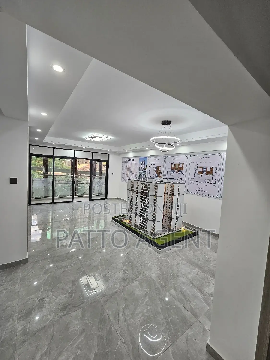 3bdrm Apartment in Valley Arcade, Lavington for sale
