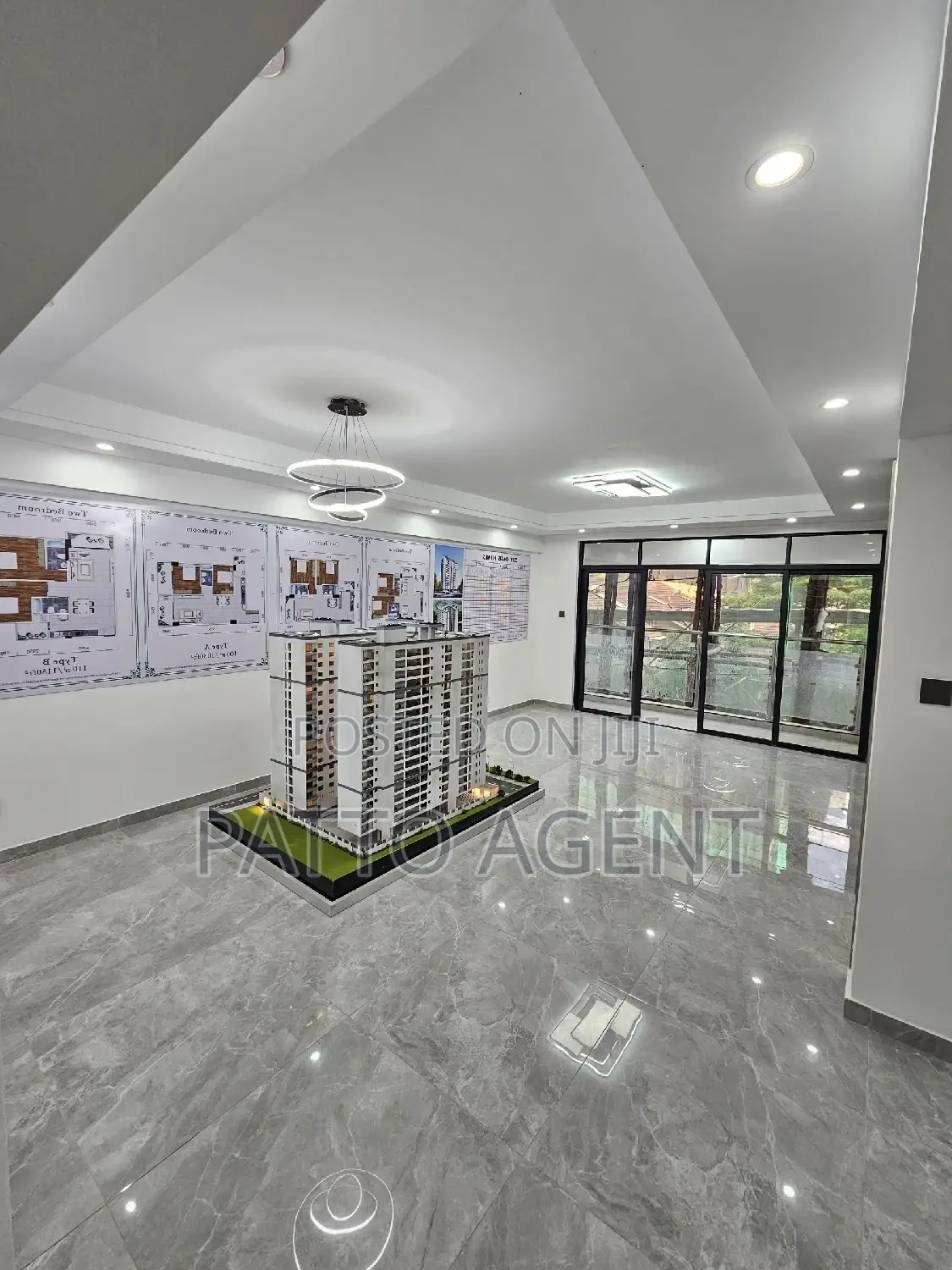 3bdrm Apartment in Valley Arcade, Lavington for sale