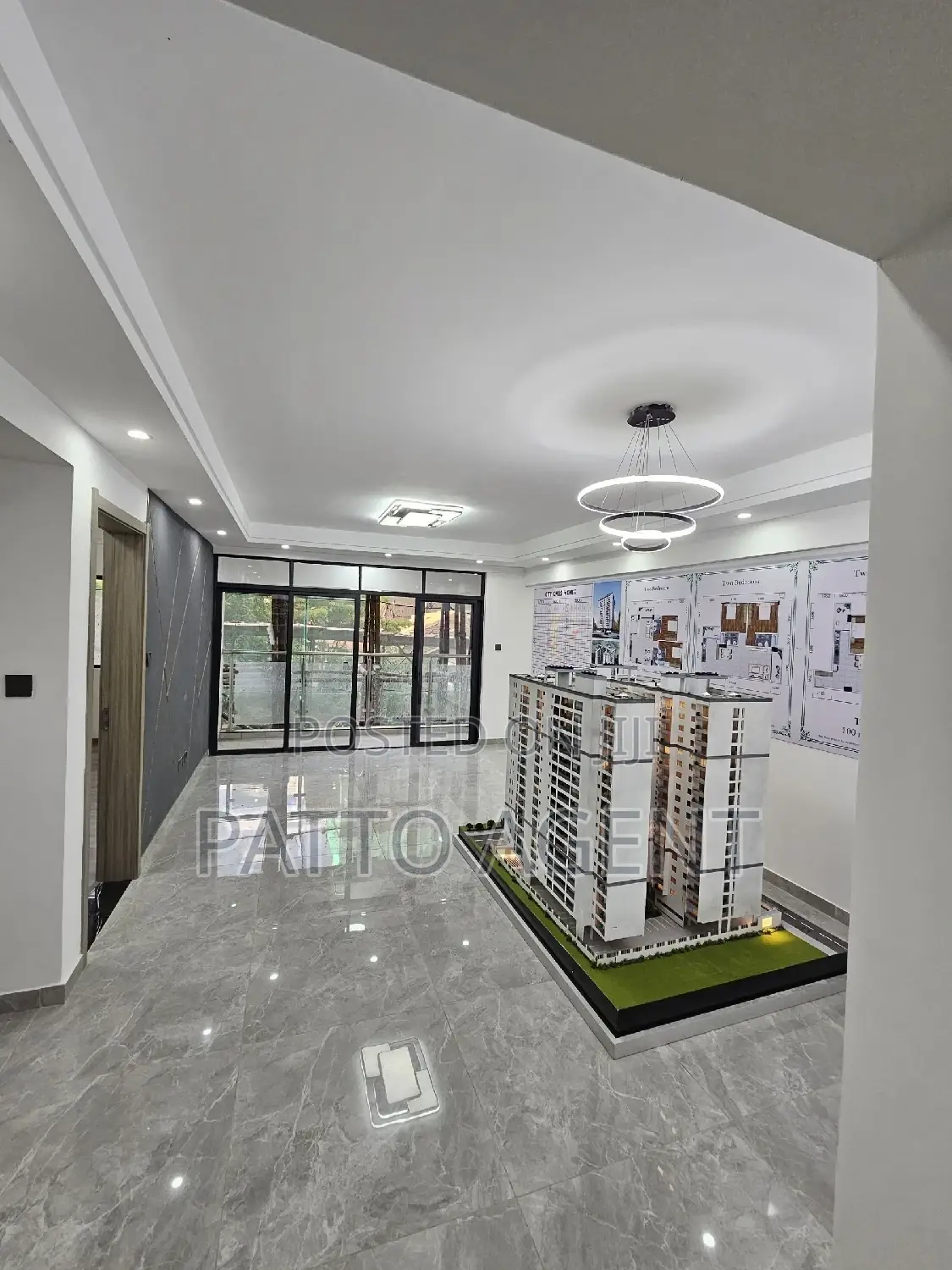 3bdrm Apartment in Valley Arcade, Lavington for sale