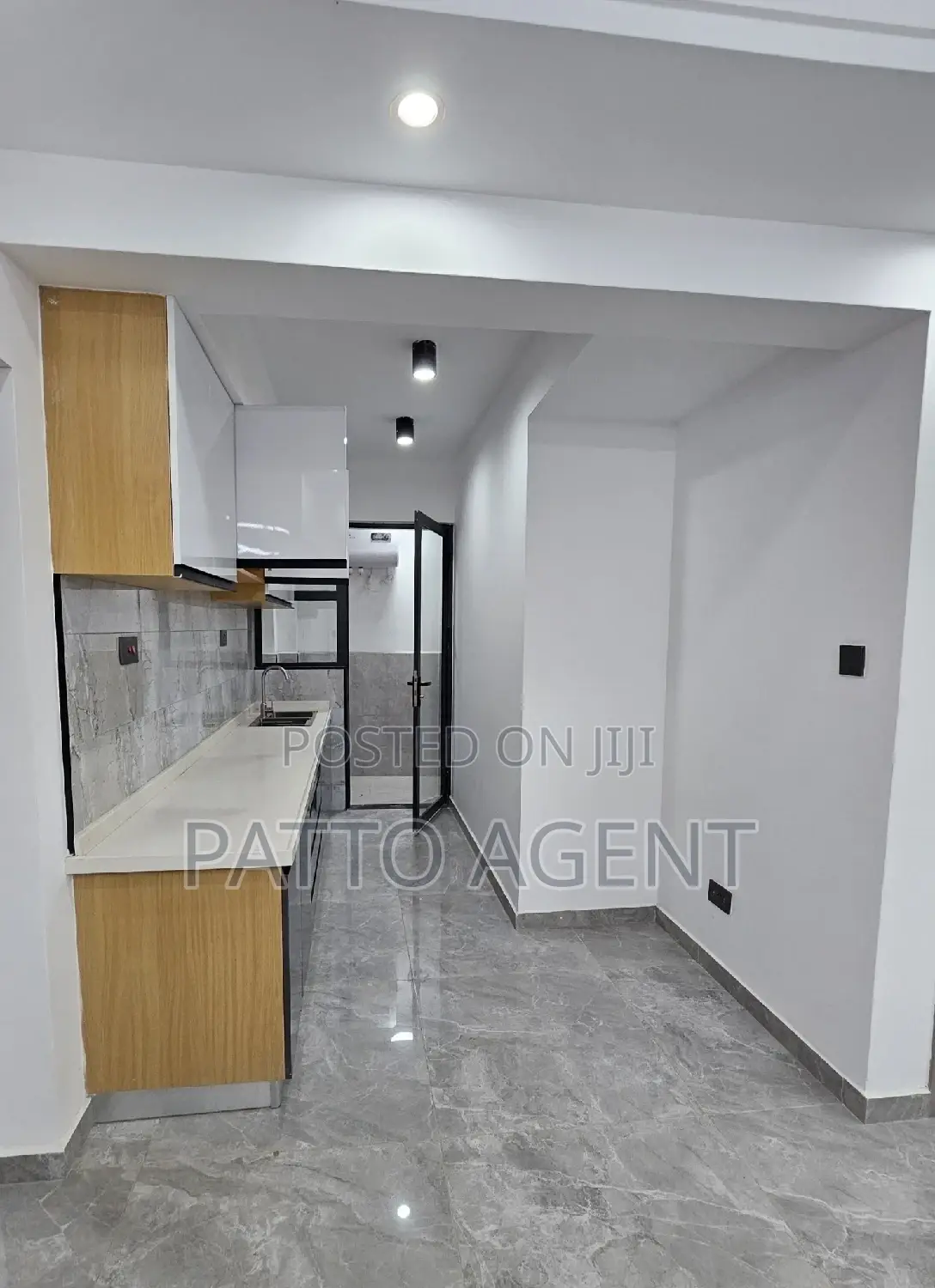 3bdrm Apartment in Valley Arcade, Lavington for sale