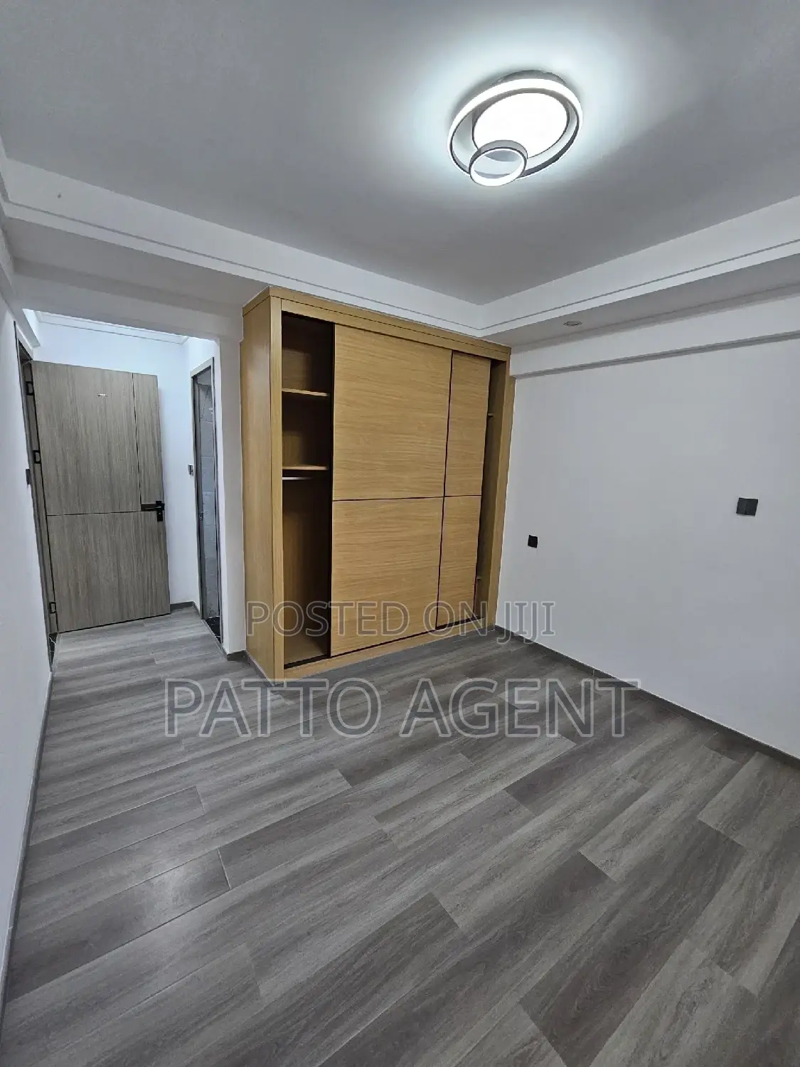 3bdrm Apartment in Valley Arcade, Lavington for sale