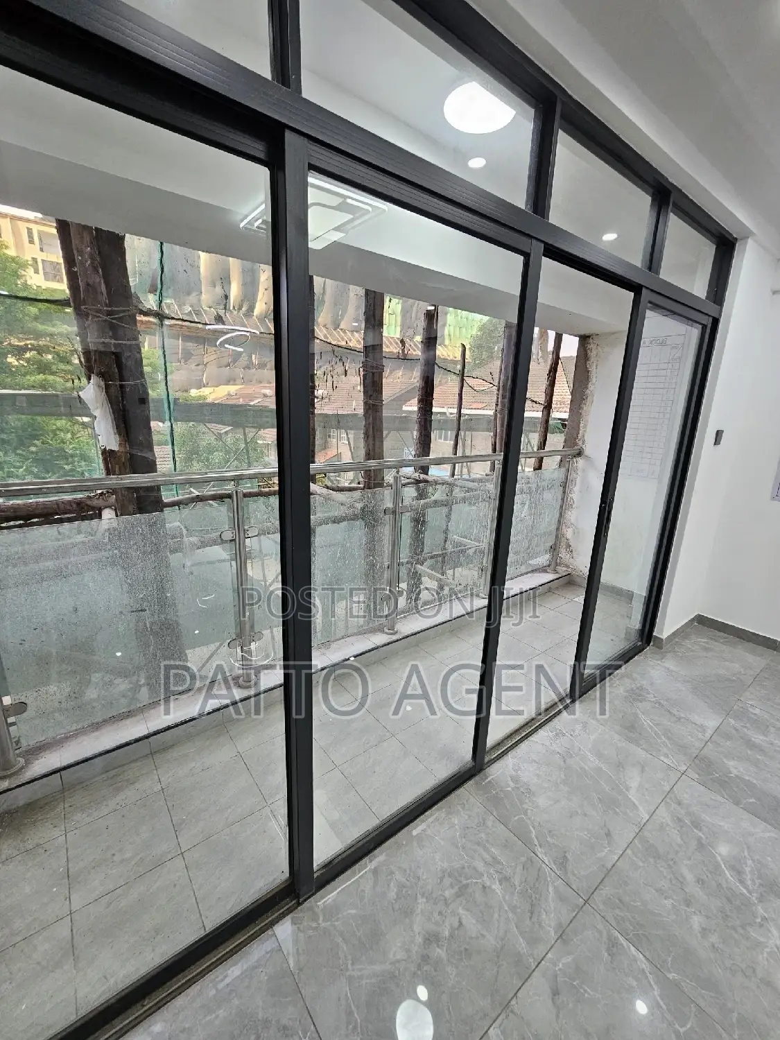 3bdrm Apartment in Valley Arcade, Lavington for sale
