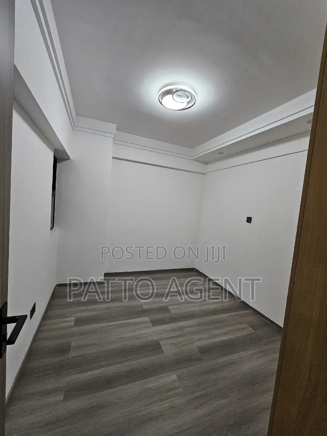 3bdrm Apartment in Valley Arcade, Lavington for sale