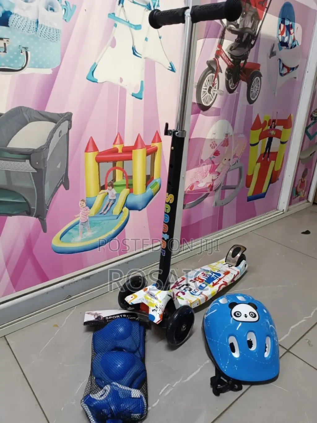 Scooter,Helmet and Guards at 4400