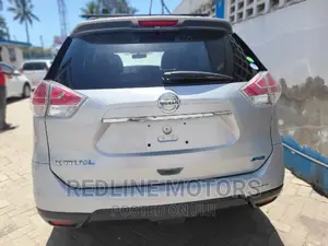 Nissan X-Trail 2016 White