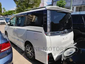 Toyota Voxy 2017 White