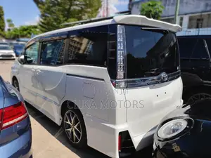Toyota Voxy 2017 White
