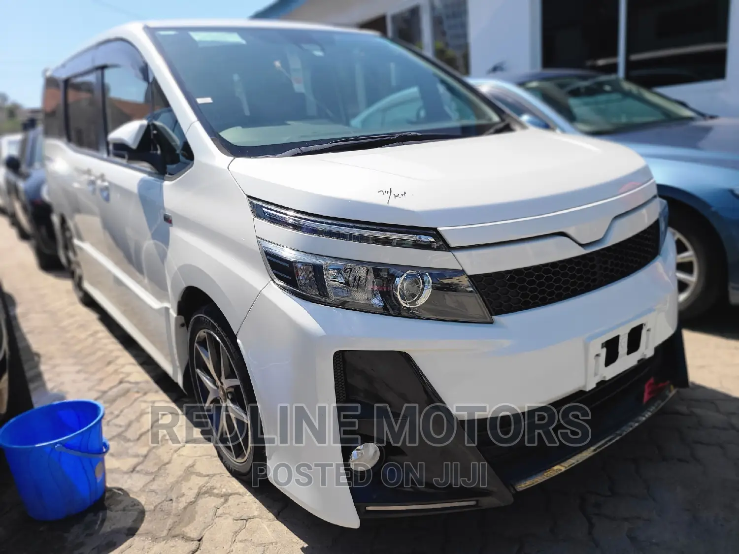 Toyota Voxy 2017 White