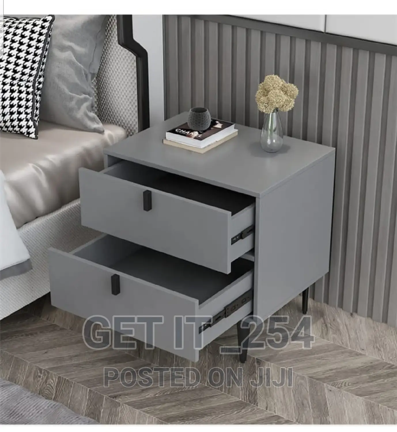2 Drawer Bedside Table 
Size: 45cm X 35cm X 50cm