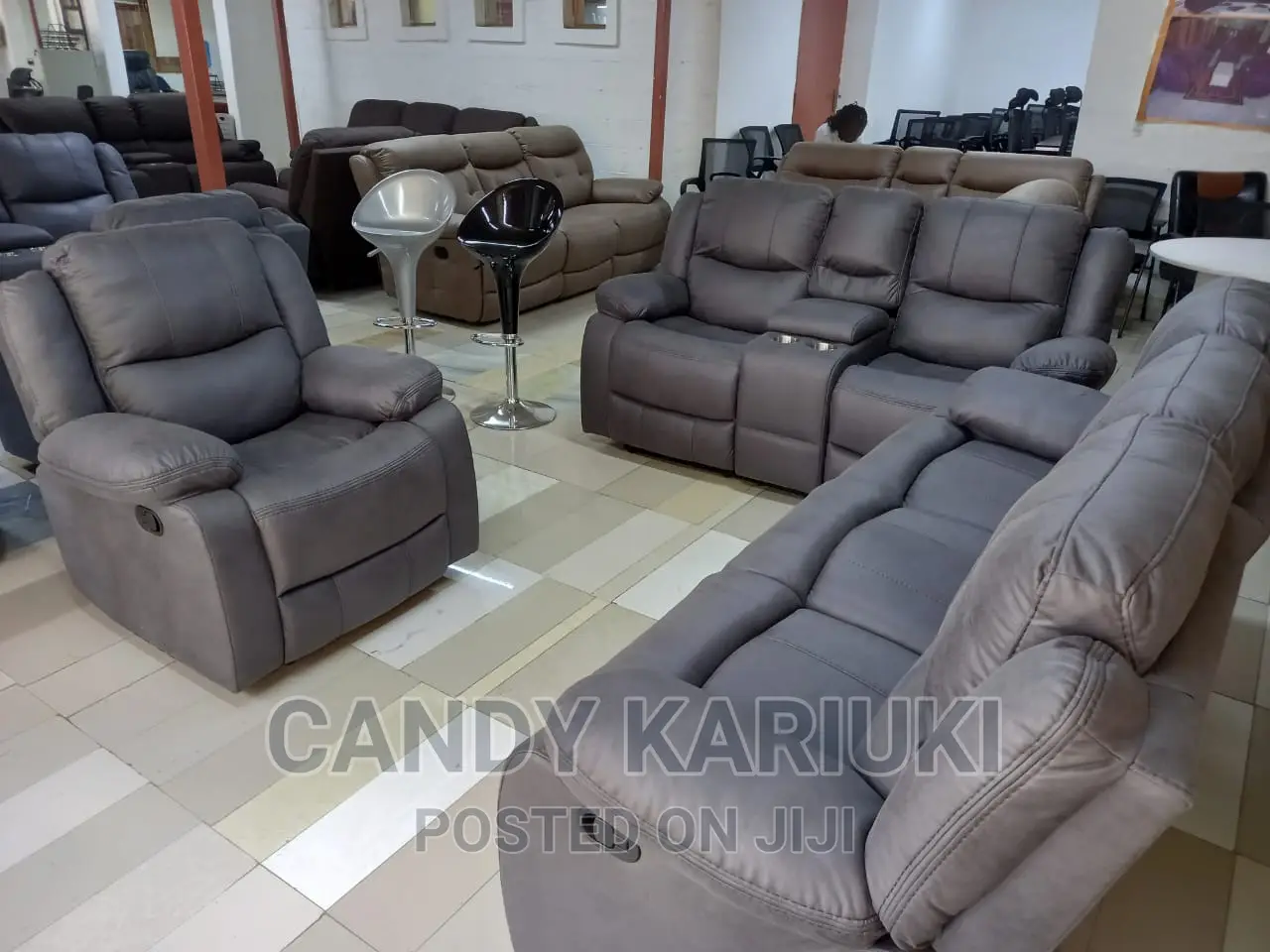 Spacious 6 Seater Recliner Sofa Set