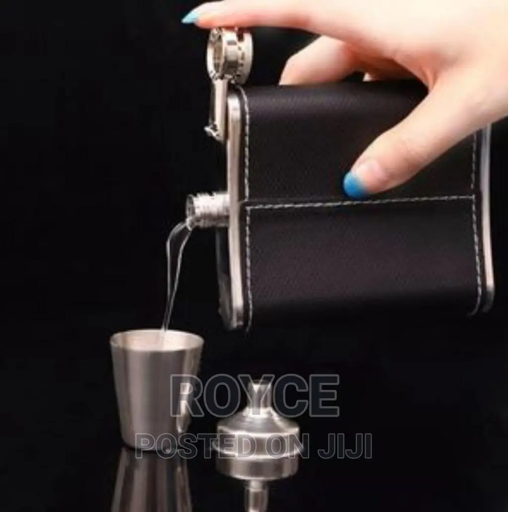 Jack Daniel's Branded Whiskey Flask With 2 Tot Glasses*