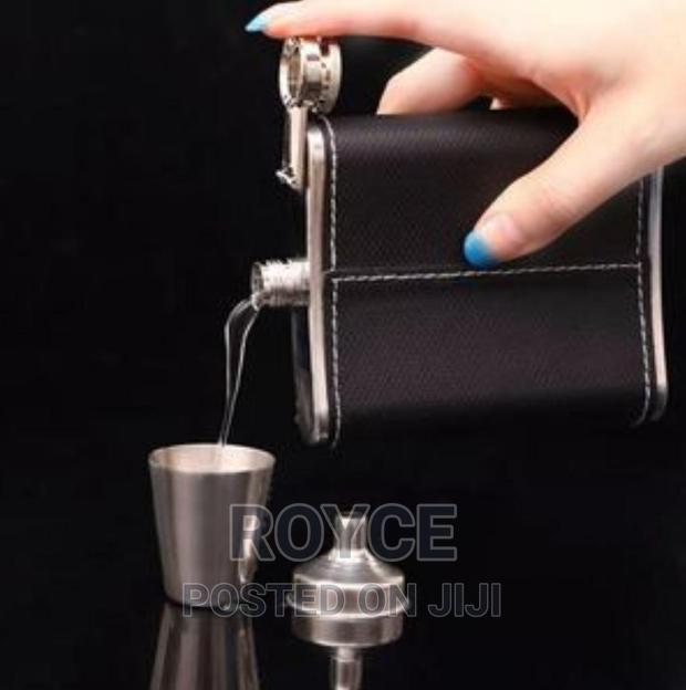 Jack Daniel's Branded Whiskey Flask With 2 Tot Glasses*