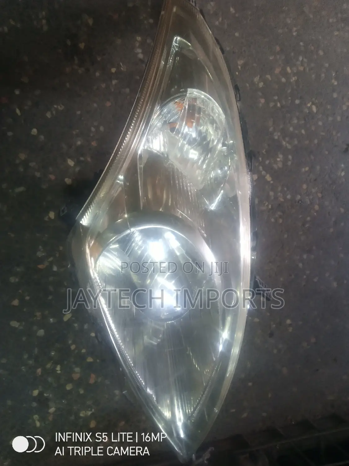 Suzuki Swift RHS Headlump