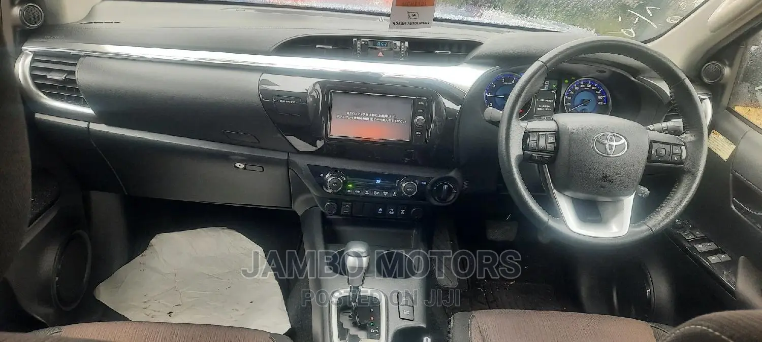 Toyota Hilux Revo Double Cab Deisel 2.8 AWD 2016 Blue