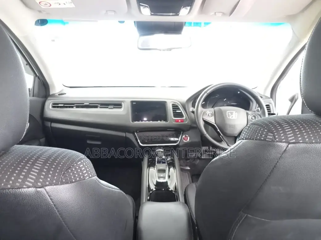 Honda Vezel 2016 White