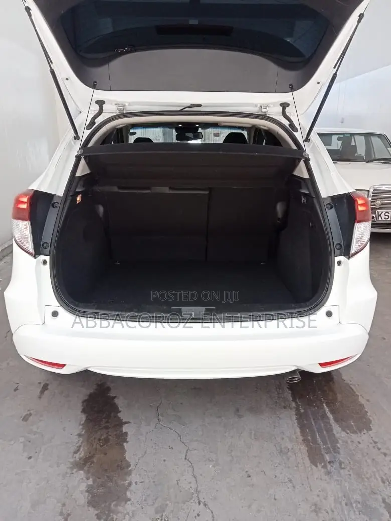 Honda Vezel 2016 White