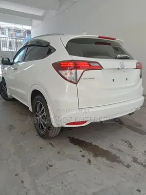 Honda Vezel 2016 White