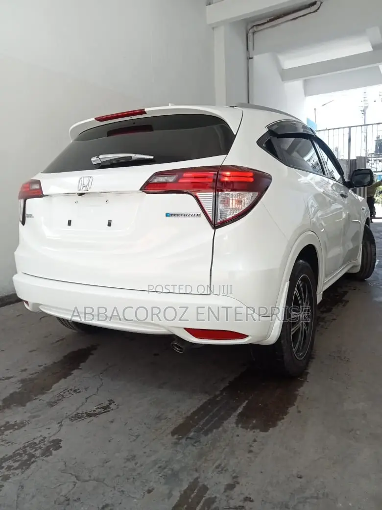 Honda Vezel 2016 White