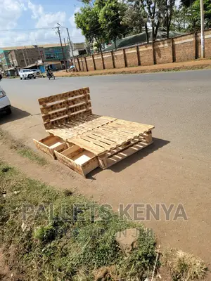 Pallet Bed- Blazed 4*6bed With Drawers.(B;Rs)