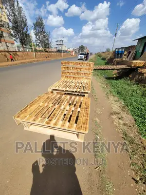 Pallet Bed- Blazed 4*6bed With Drawers. ((G;Orr)