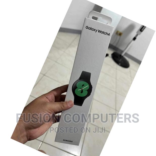 Samsung Galaxy Watch4 Bluetooth(4.0 Cm, Black, - main view