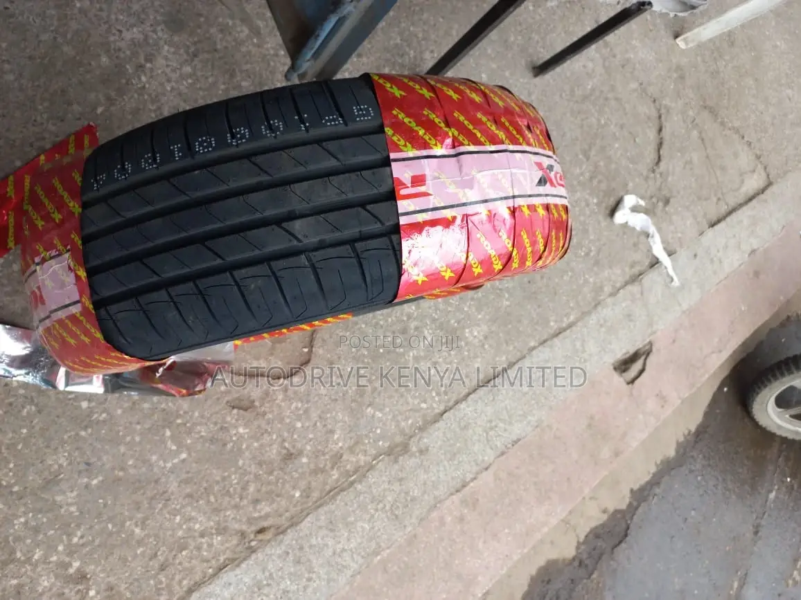 215/65r15 Roadx Tyre