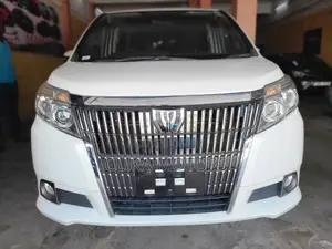 Toyota Esquire 2016 White