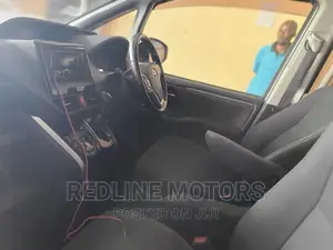 Toyota Esquire 2016 White