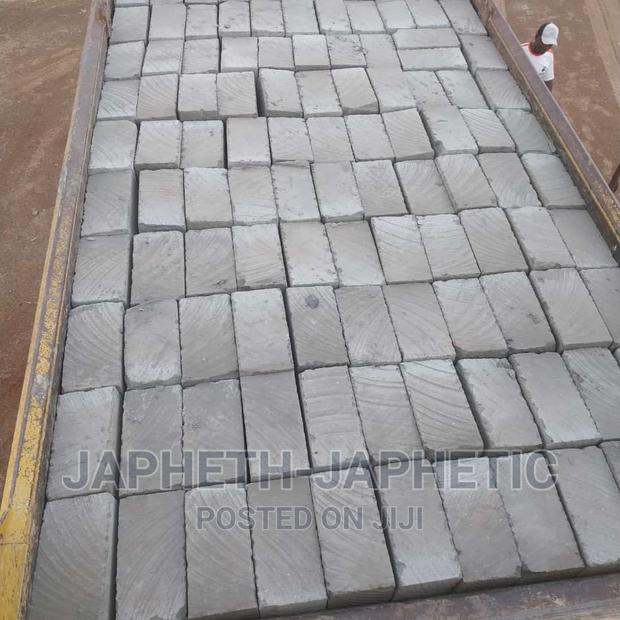 Ndarugo Finnest,Machine Cut Stones - main view