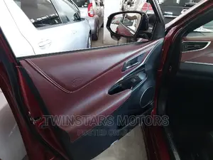Toyota Harrier 2.0 2017 Red
