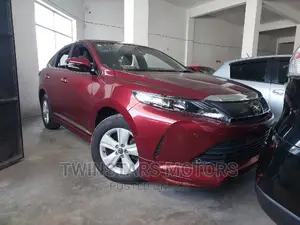 Toyota Harrier 2.0 2017 Red