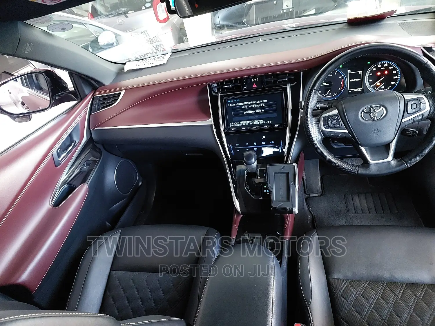 Toyota Harrier 2.0 2017 Red