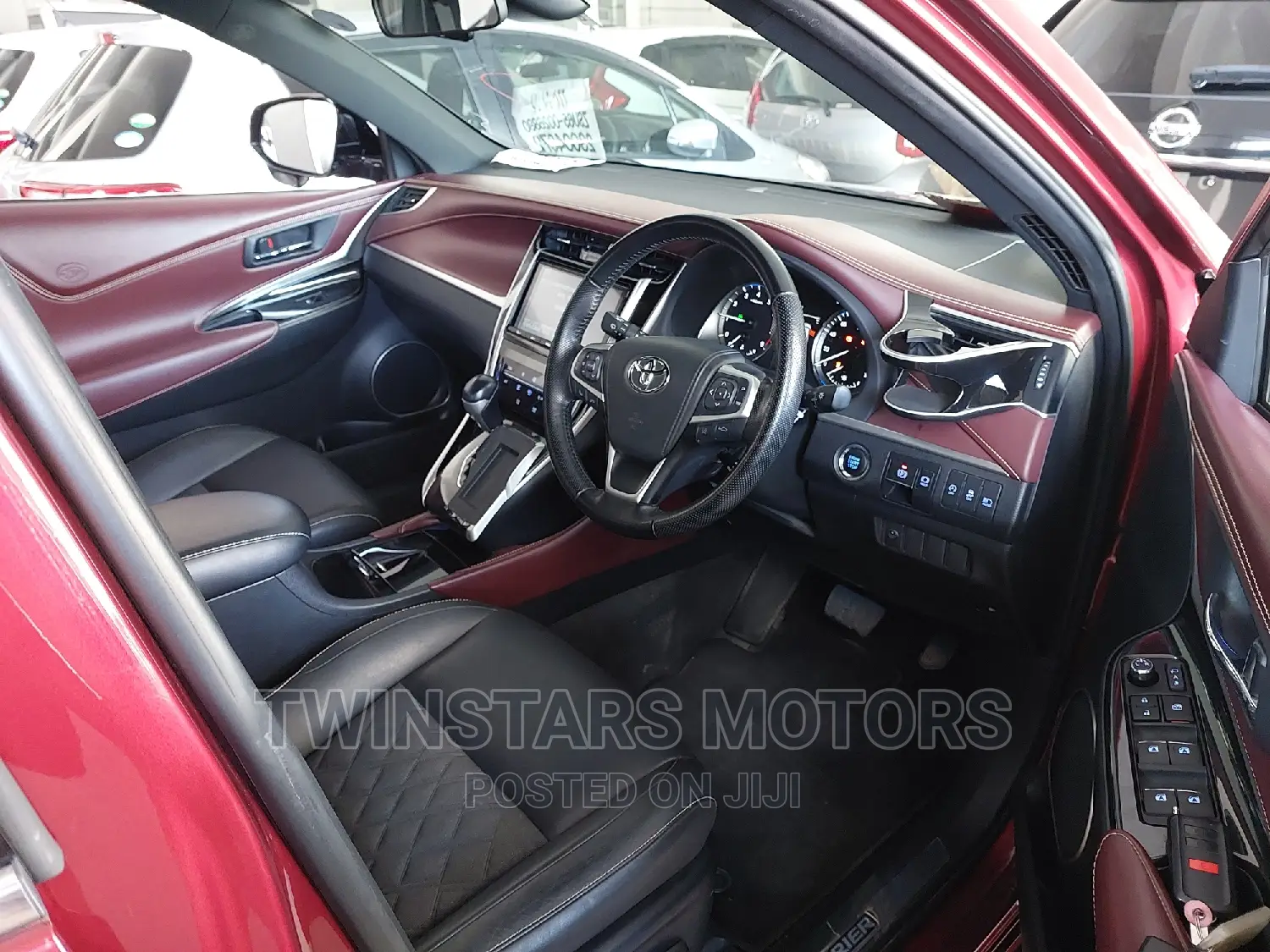 Toyota Harrier 2.0 2017 Red