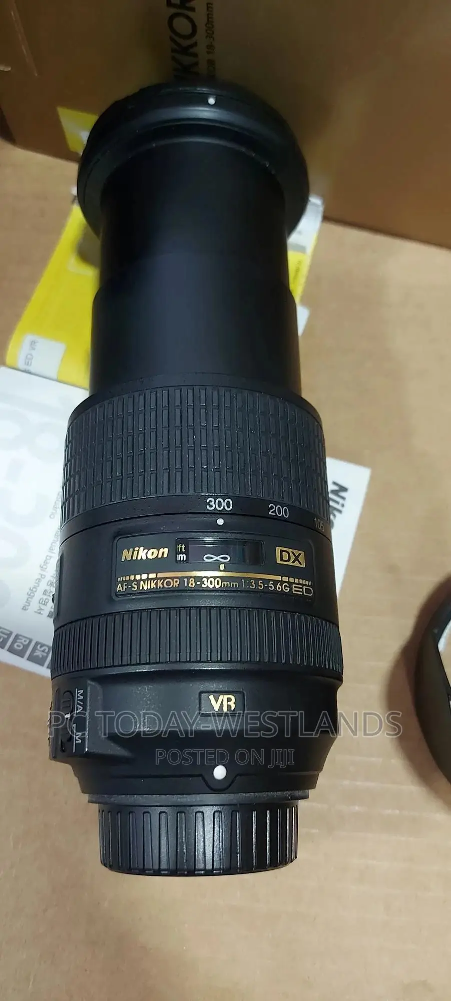 Nikon Af-S Dx Nikkor 18-300mm F/3.5-6.3g Ed VR Lens