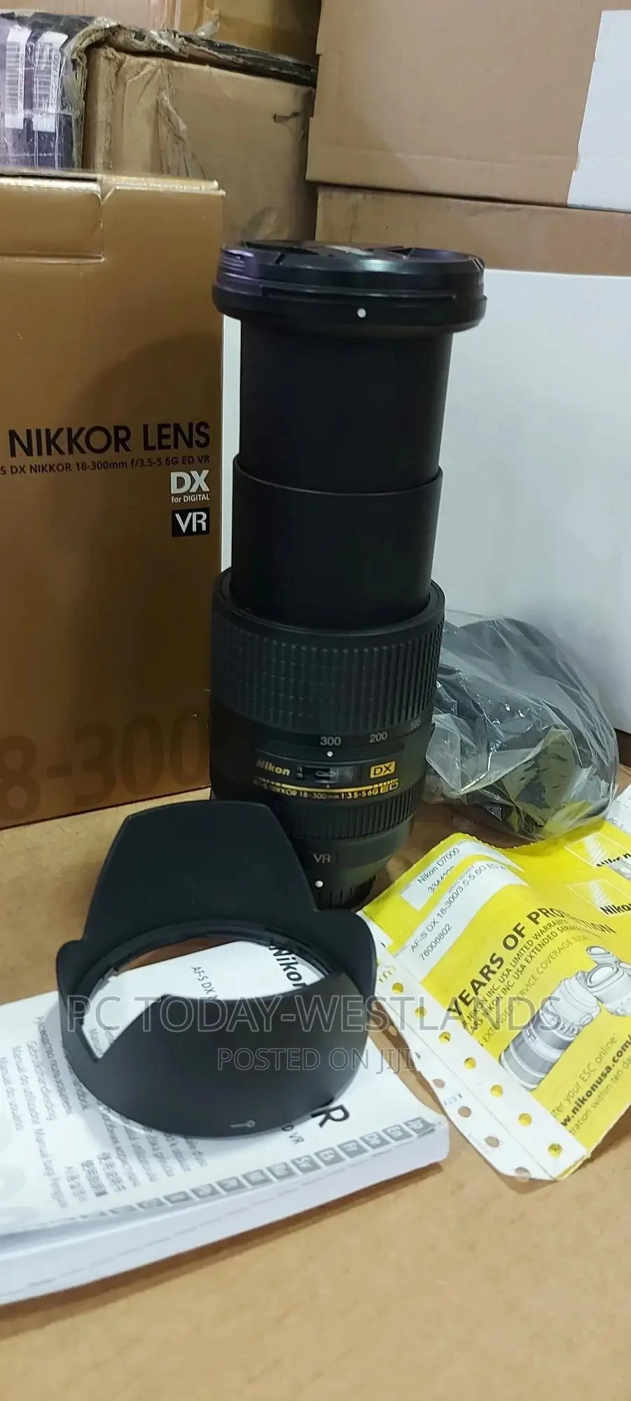 Nikon Af-S Dx Nikkor 18-300mm F/3.5-6.3g Ed VR Lens