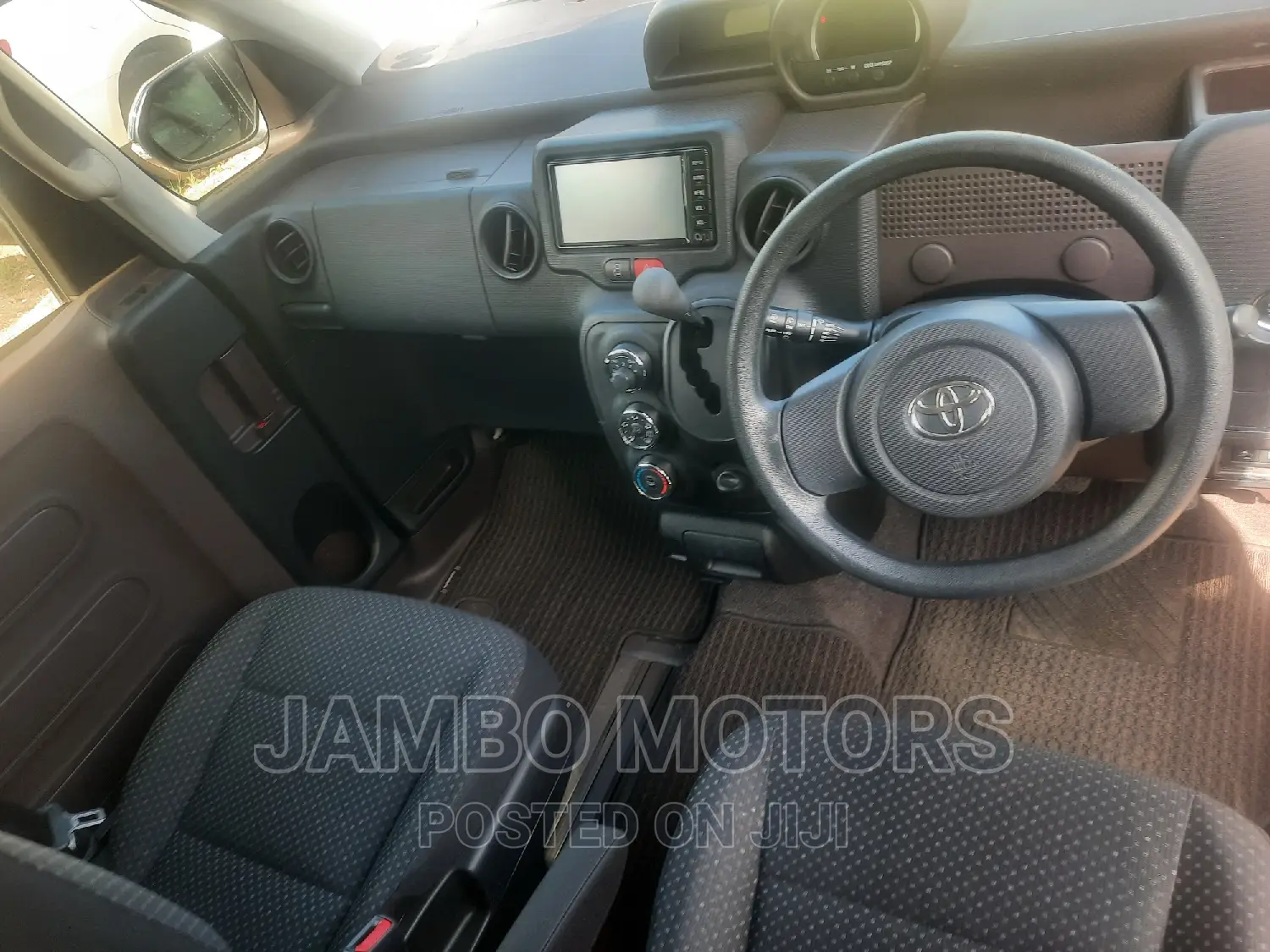 Toyota Spade 1.5 2016 Black