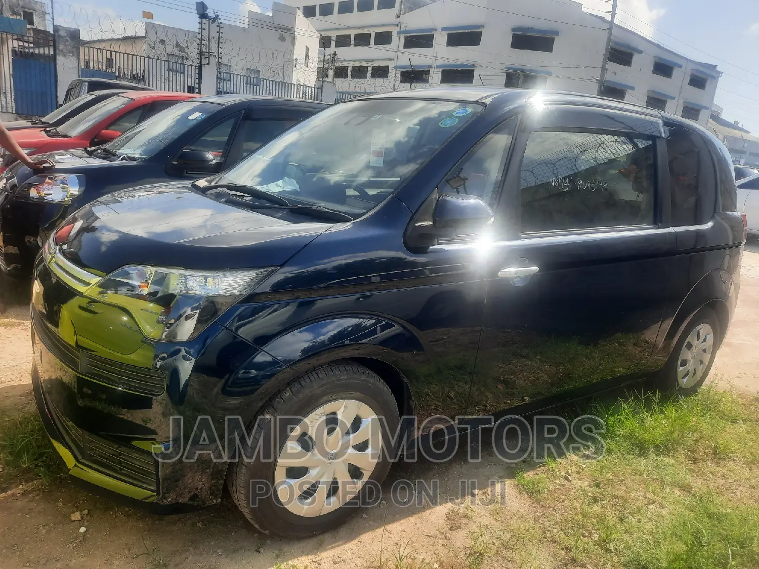 Toyota Spade 1.5 2016 Black