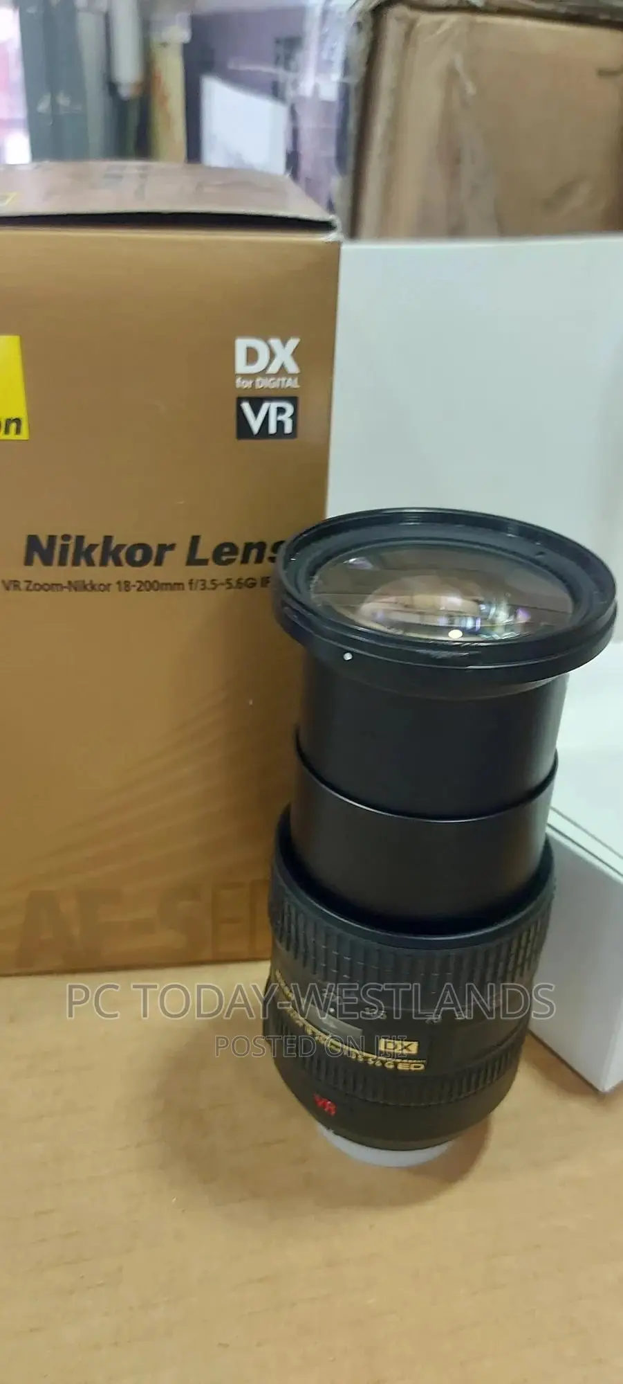 Nikon G Ed-if Af-S Dx VR 2159 18-200mm F/3.5-5.6 Zoom Nikkor