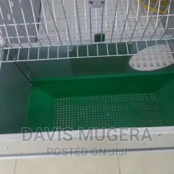 Plastic Rabbit Nest Box - thumbnail 3