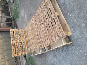 4*6 Blazed Pallet Bed- Detachable With Drawers. 4x6