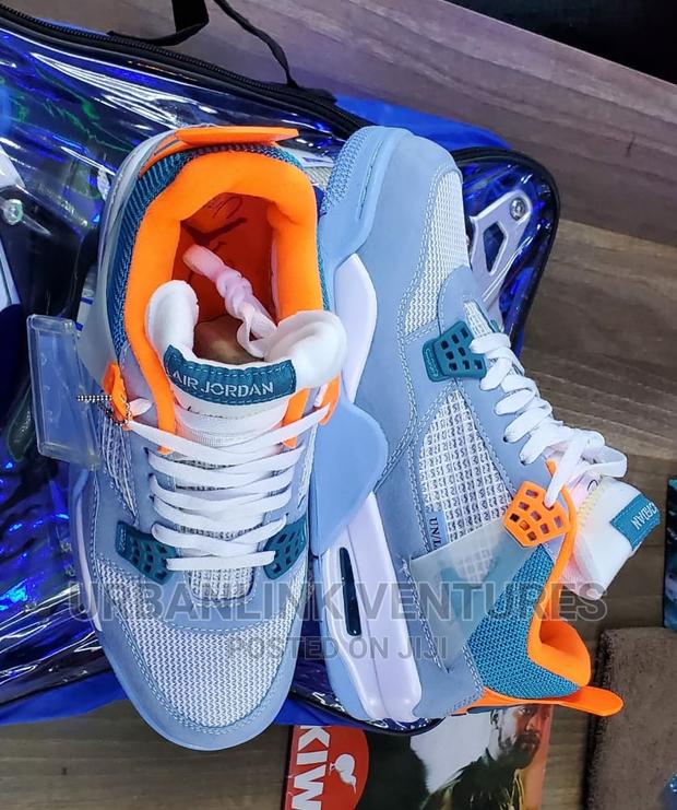 Nike Air Jordan - thumbnail 2