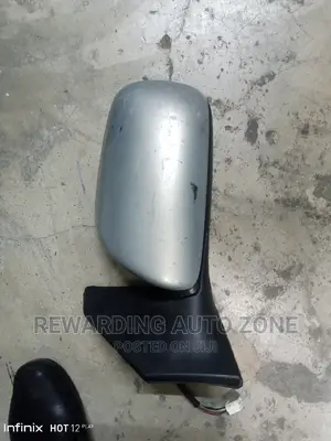 Toyota Avensis 2005 LHS Sides Mirror