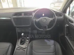 Volkswagen Tiguan 2016 Black