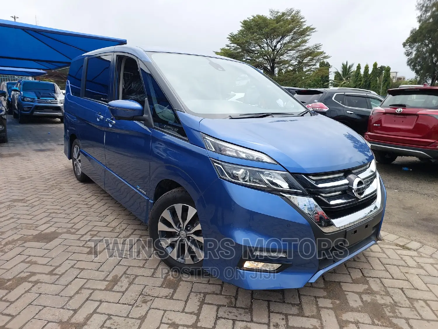 Nissan Serena 2019 Blue
