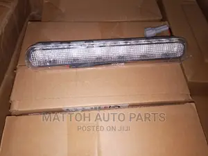Hillux Vigo Brake Light (Clear)