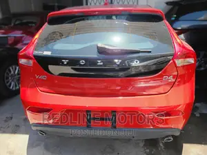 Volvo V40 2016 Red